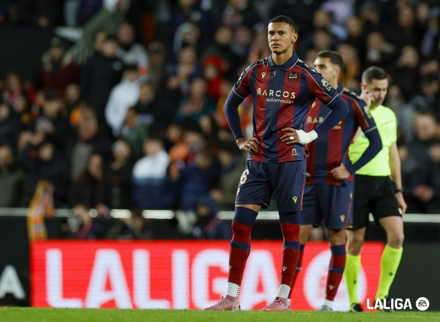 El Levante encadena por segunda vez tres derrotas seguidas y toca fondo