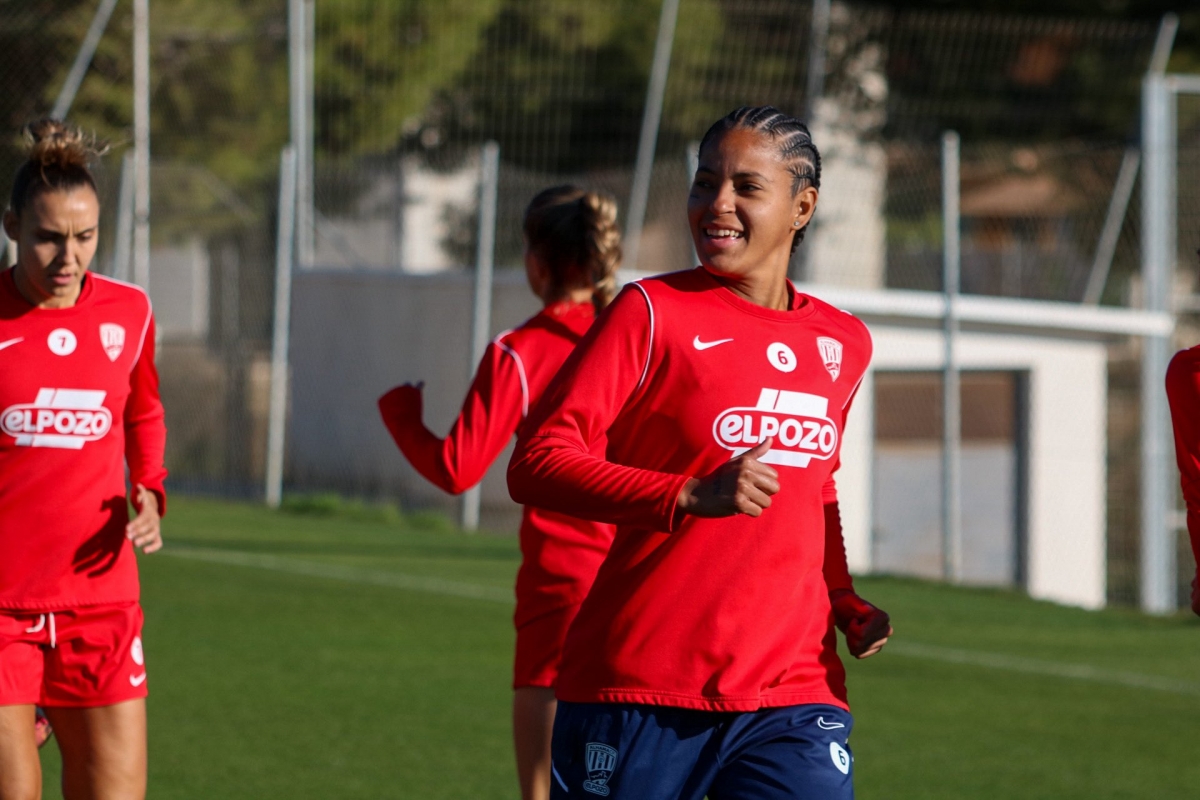 El Alhama, tras recibir tres goleadas, trata de enderezar el rumbo en la Liga F ante la Real Sociedad