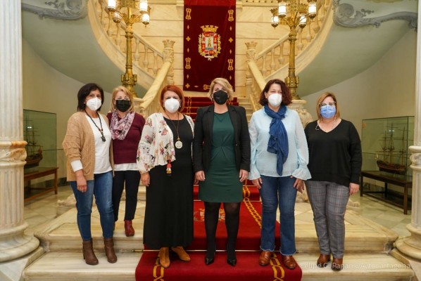 La Federación de Asociaciones de Mujeres Mediterráneo pierde a su directiva por las dificultades económicas que afectan a su plantilla