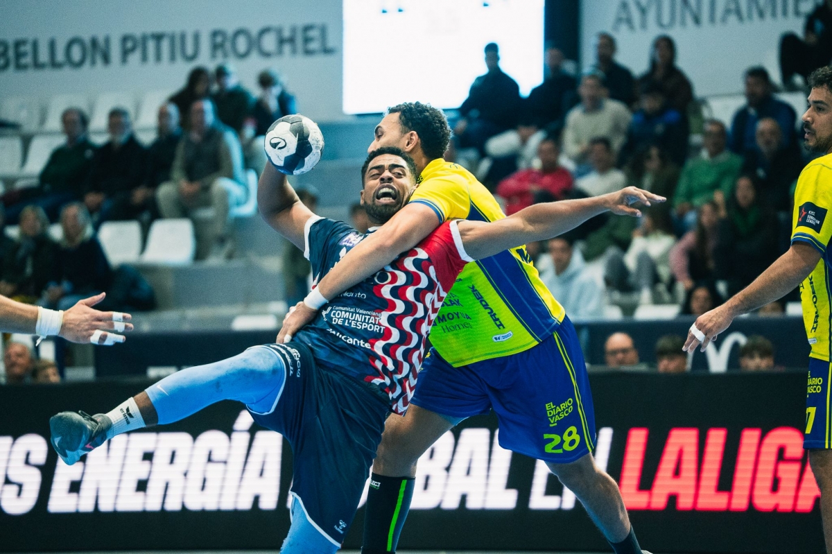 El Irudek Bidasoa frena el despegue del Horneo Eón