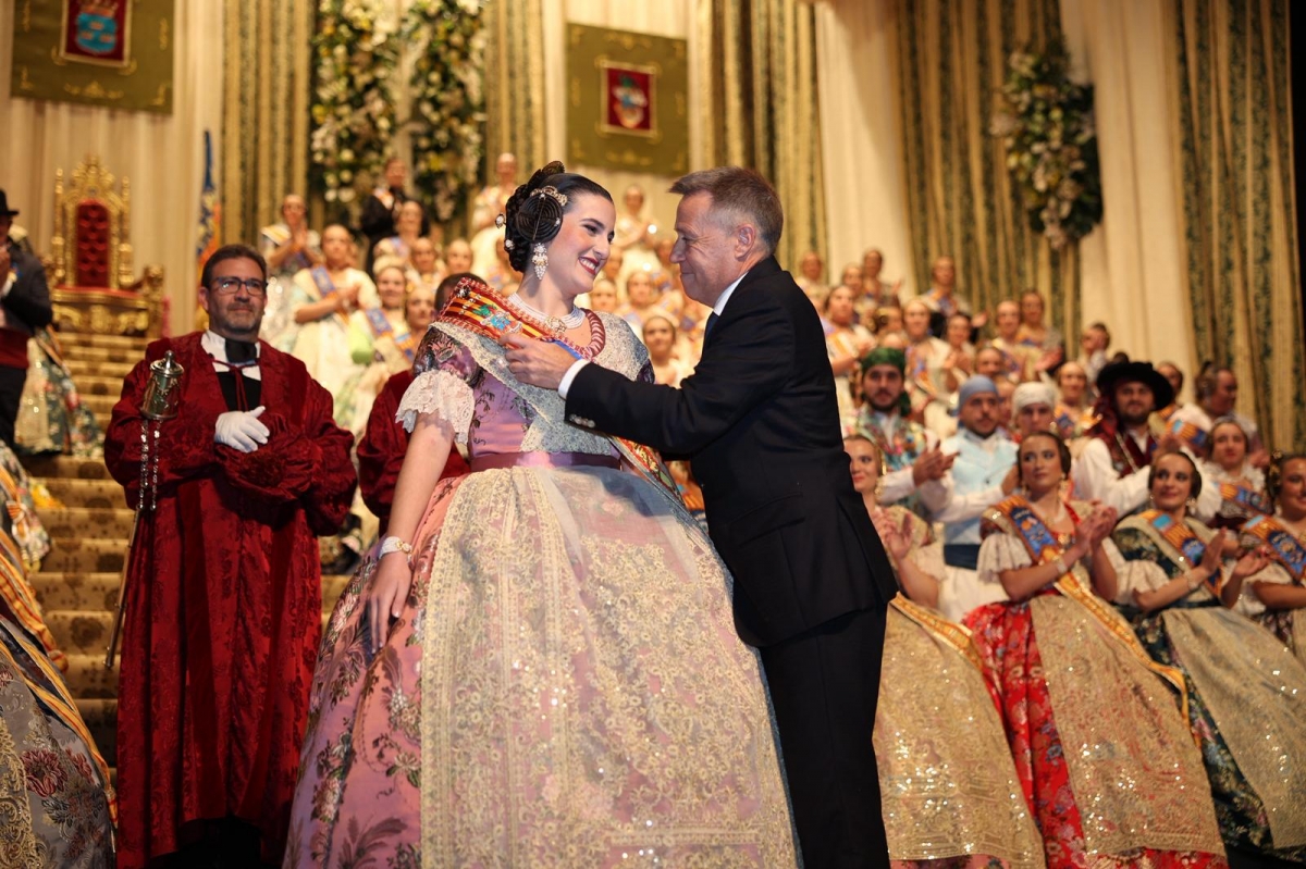Burriana exalta a Laura Sendra como reina de las Fallas de 2026