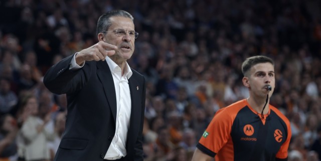 Pedro Martínez: “Dan igual las críticas y si sale bien o si sale mal”