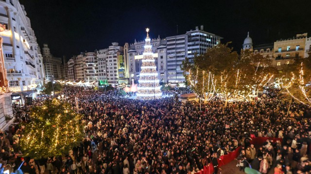 València 'cortará' el centro en navidad: restricciones de tráfico, prohibiciones de aparcamiento y desvíos de buses EMT 