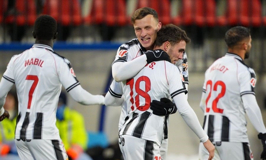 El Castellón se engancha a la zona alta de Segunda con una sólida victoria en Andorra