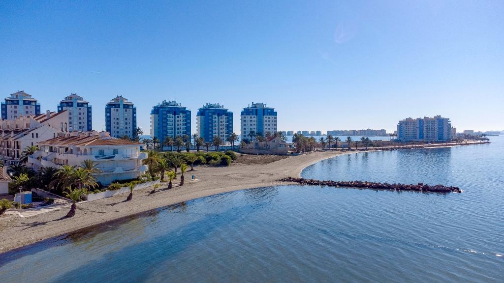 San Javier combatirá el efecto 'isla de calor' en La Manga con arbolado autóctono y elementos de sombra