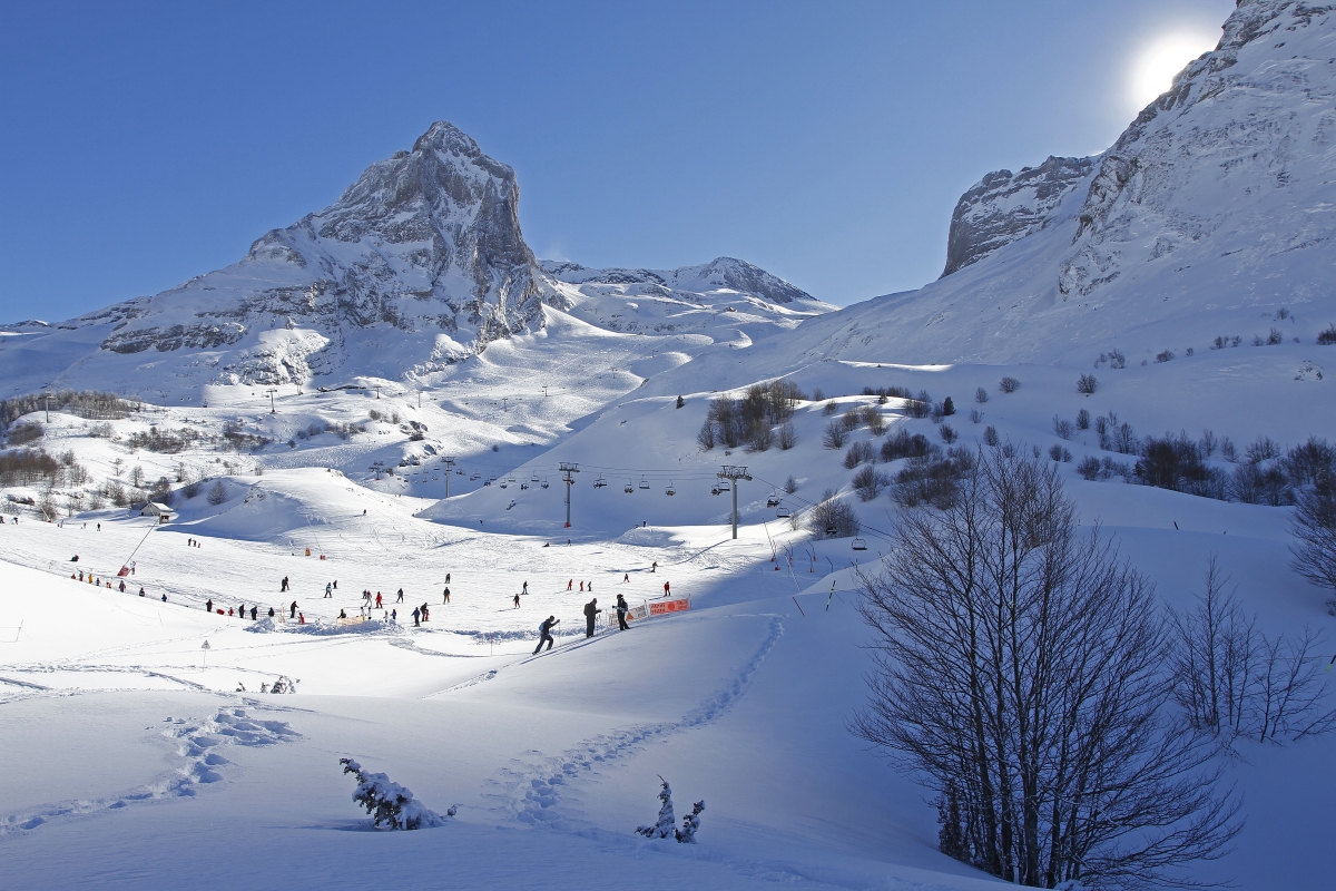 El Pirineo francés presenta sus novedades y espera más de 700.000 esquiadores españoles