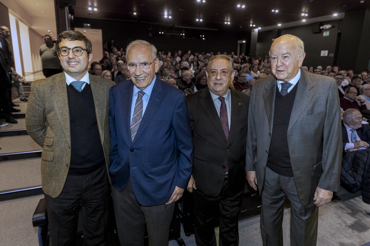 Germán Teruel, Alfonso Guerra el exdiputado Jorge Novella y Carlos Egea Krauel.