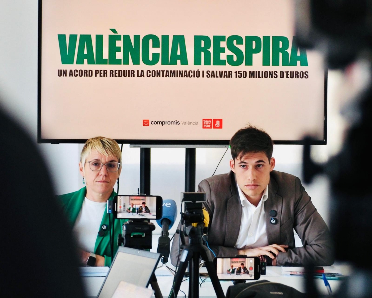 Otro de los momentos de la presentación conjunta entre Compromís y PSPV.