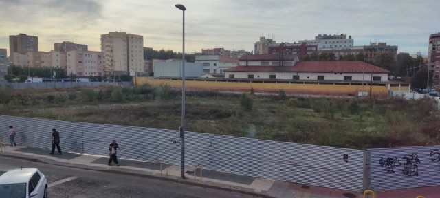 El PP denuncia dos años de paralización en el cuartel de la Guardia Civil de Cartagena: “Solo queda un solar lleno de matorrales y ratas”