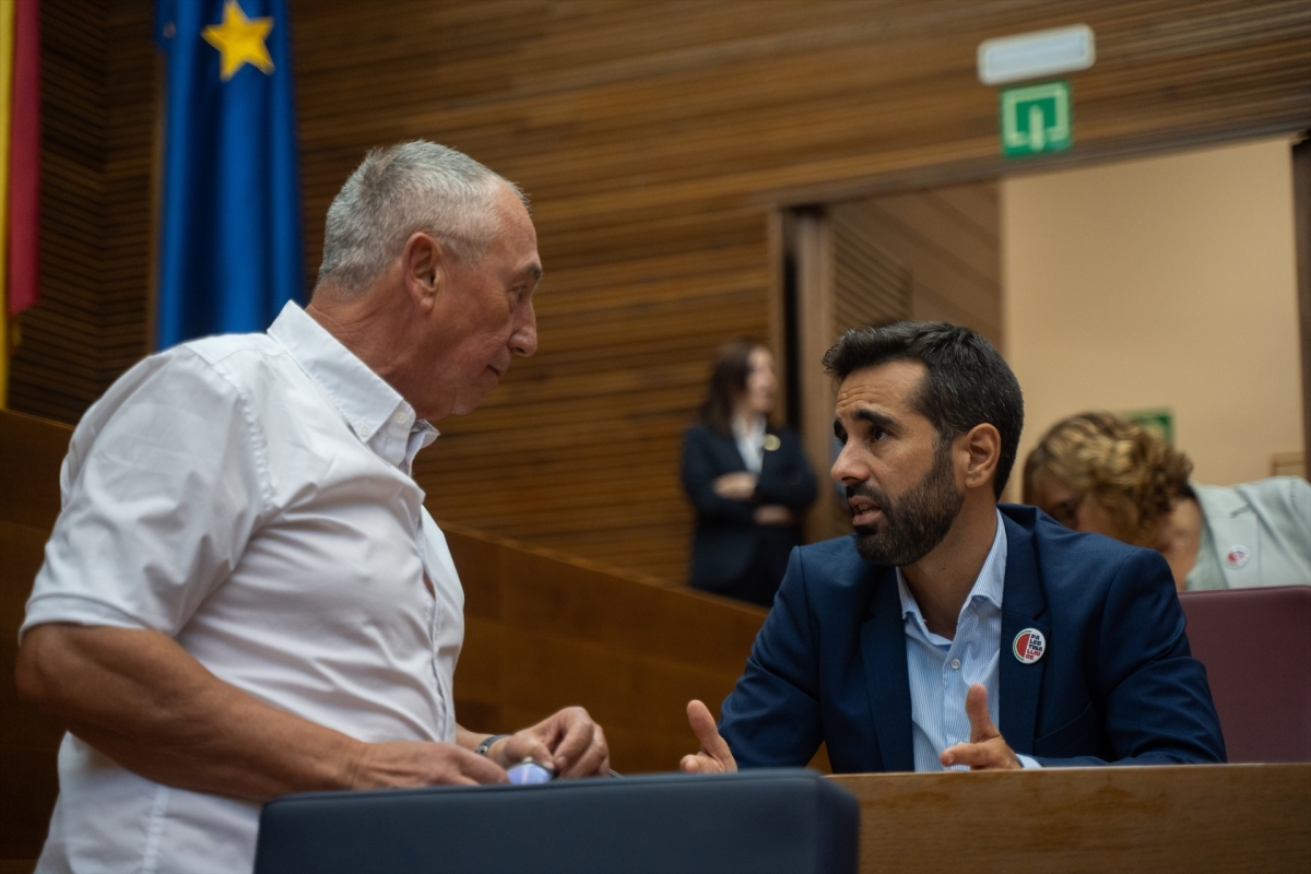 Joan Baldoví (Compromís) y José Muñoz (PSPV), portavoces de sus grupos en Les Corts. - Foto: EP/Jorge Gil Joan Baldoví (Compromís) y José Muñoz (PSPV), portavoces de sus grupos en Les Corts.