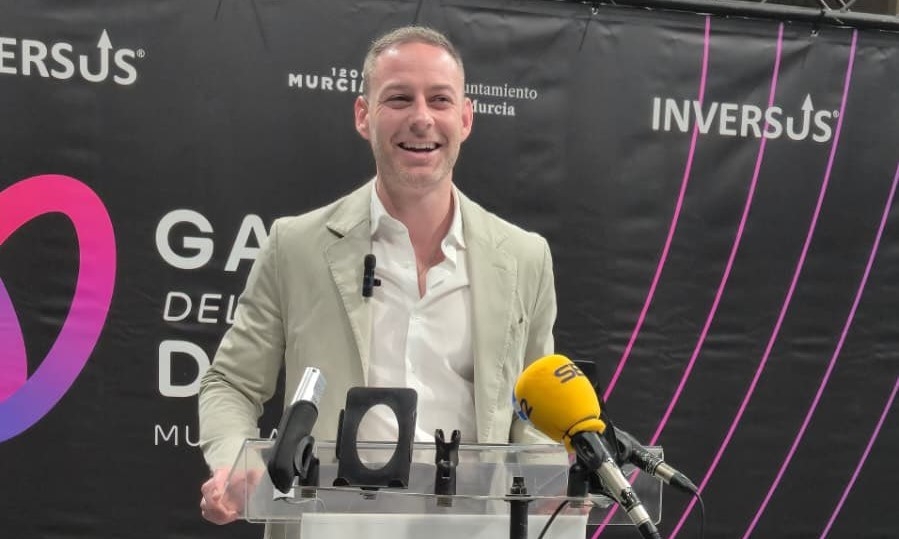 La Ciudad del Tenis Carlos Alcaraz remoza sus pistas de pádel y el campo de fútbol 7 en El Palmar