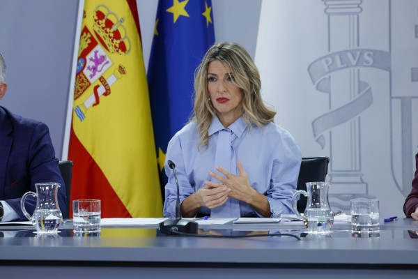 El Gobierno anuncia que el contrato formativo no podrá remunerarse por debajo del SMI y tendrá un tope por empresa