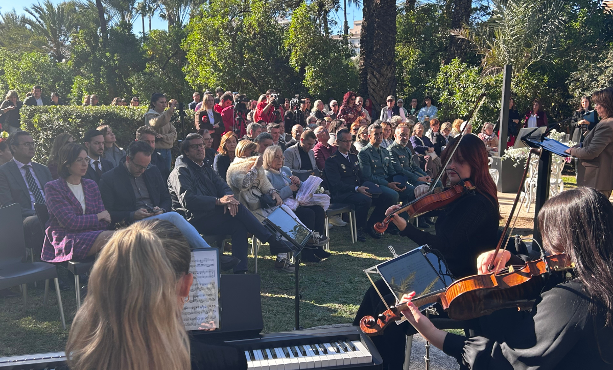 Elche se suma a la conmemoración del Día de la Eliminación de la Violencia contra la Mujer
