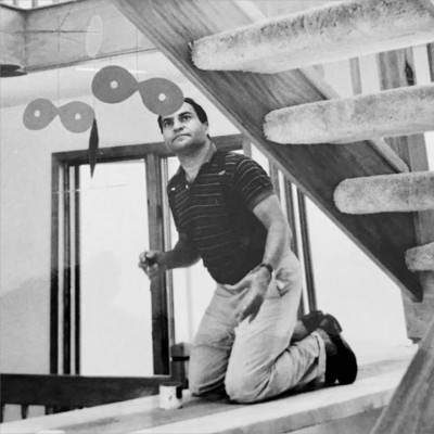 El Gaya inaugura la primera gran muestra en España dedicada a Manuel Marín,  el cotizado escultor ciezano que se codeó con Warhol en Nueva York