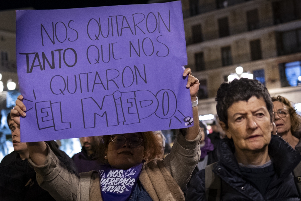 Una marcha multitudinaria pide en València el fin de todas las formas de violencia contra las mujeres