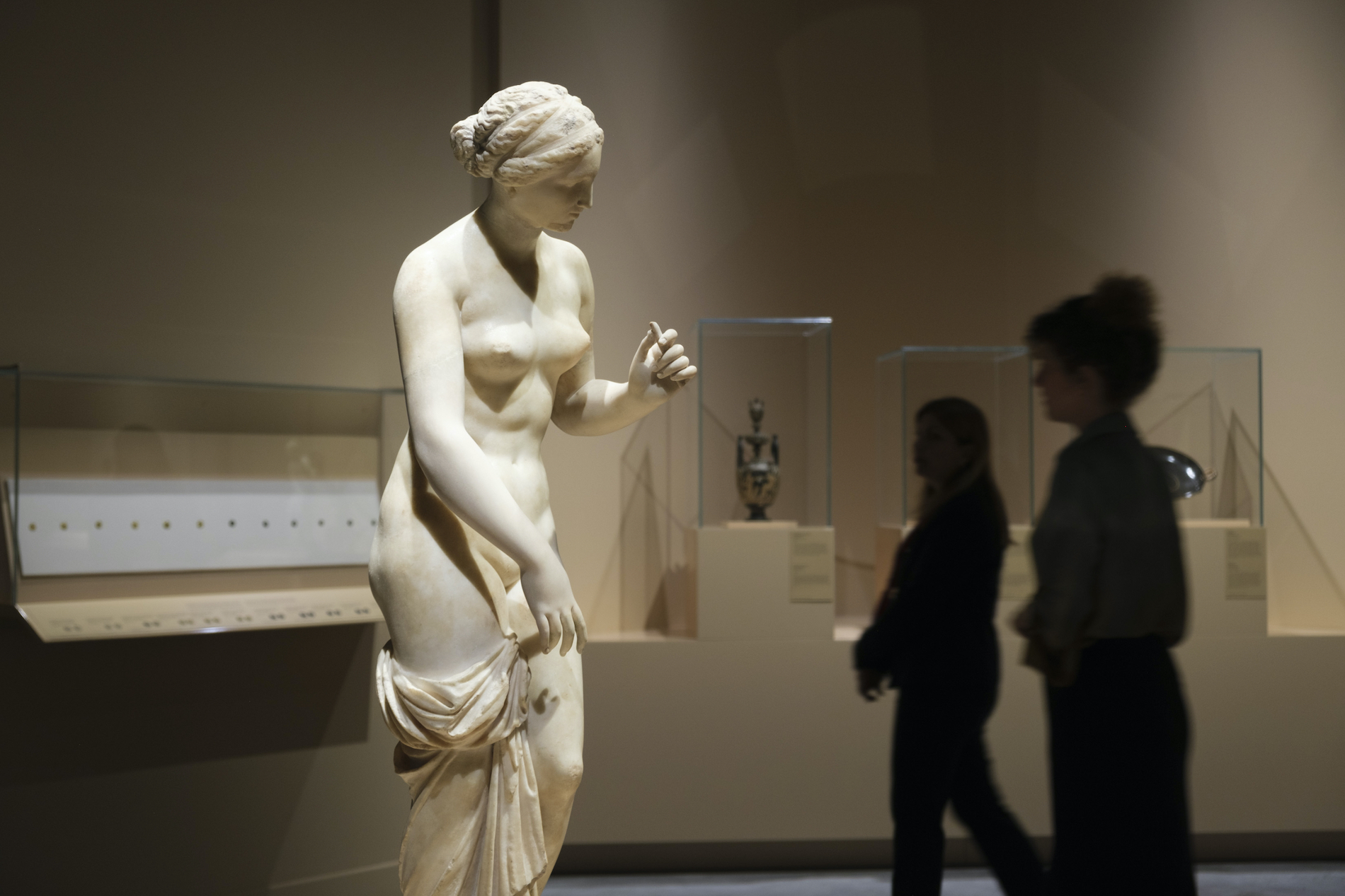 CaixaForum abre una puerta al British Museum y al Centro Pompidou