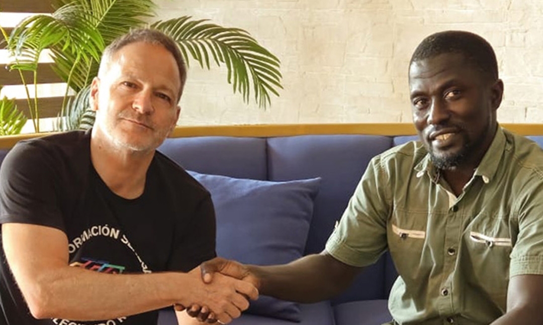 La ONG Formación Senegal sigue con el sueño de fabricar un millón de compresas y combatir el absentismo escolar de miles de niñas en las zonas más rurales de Senegal