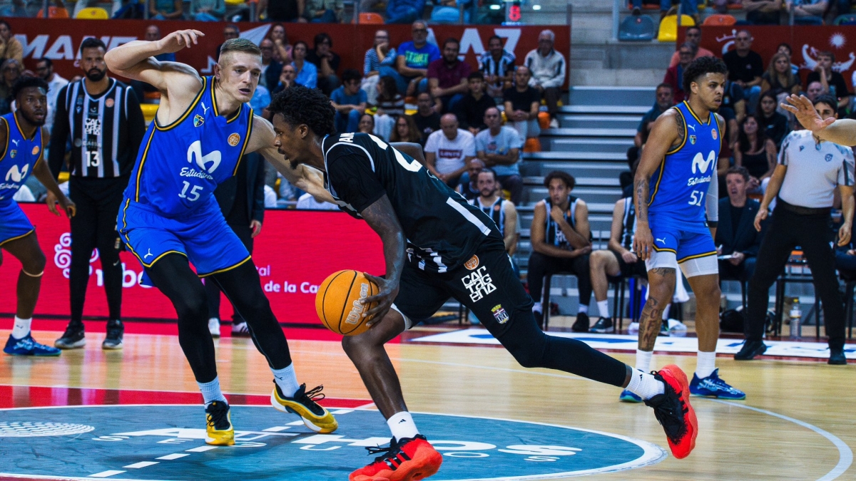 El pívot estadounidense Amari Kelly deja el Caesa Cartagena, antepenúltimo en Primera FEB