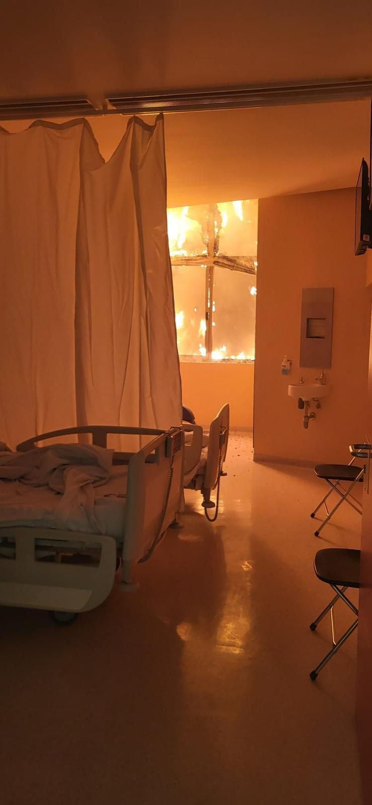 Reclaman una auditoría independiente y obras inmediatas en la fachada del hospital Santa Lucía tras el incendio