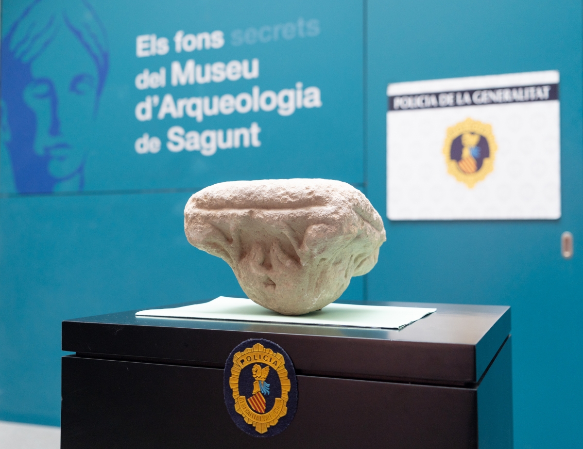 La Policía recupera un capitel del siglo XV en la zona de vigilancia arqueológica del Castillo de Sagunto