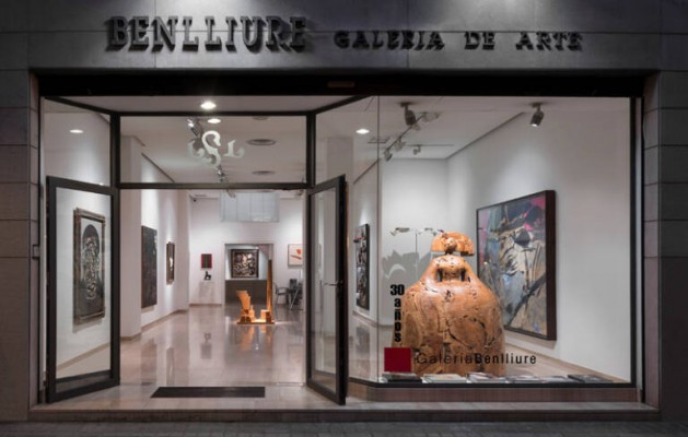 Galería Benlliure celebra 40 años con obra de Valdés, Chillida o Carmen Calvo

