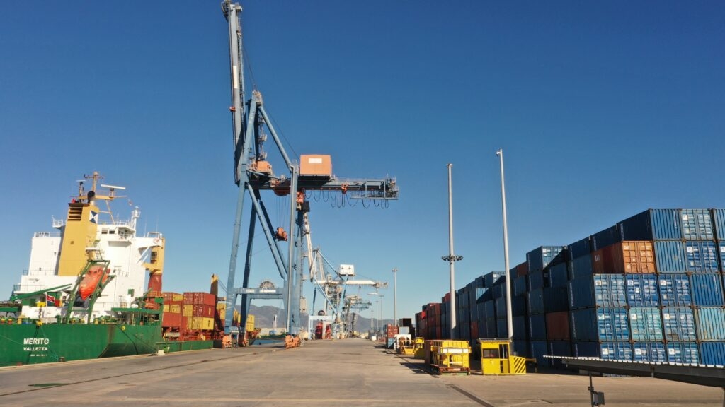 PortCastelló registra el sexto mayor incremento de tráficos de España: crecen graneles sólidos y líquidos y despuntan los contenedores