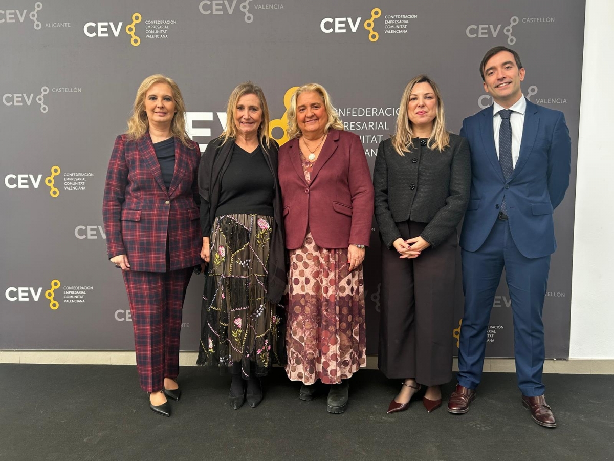 Las empresas familiares tienen mayor presencia femenina en puestos de alta dirección