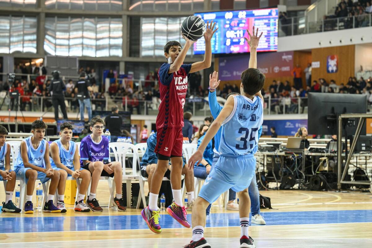 El equipo infantil del UCAM CB, en la Minicopa frente a Real Madrid, Girona y Granada