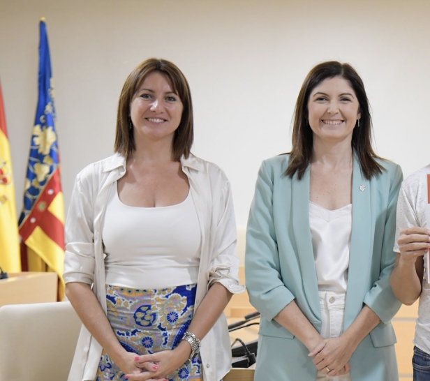 Maribel Albalat y Esther Torrijos. - Foto: AYUNTAMIENTO DE PAIPORTA Maribel Albalat y Esther Torrijos.