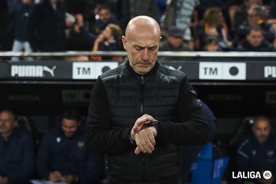 Levante UD - Athletic: A Calero se le acaba el tiempo