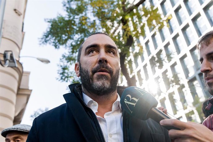 Aldama asegura que se reunió con Torres para hablar de mascarillas: 