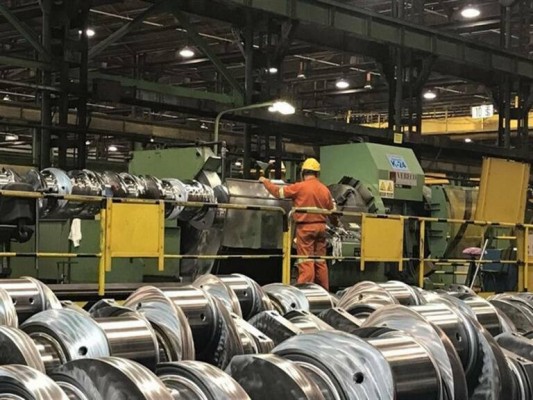 La producción industrial sube un 3,5% en julio en la Comunitat, siendo 0,9 puntos inferior a la media