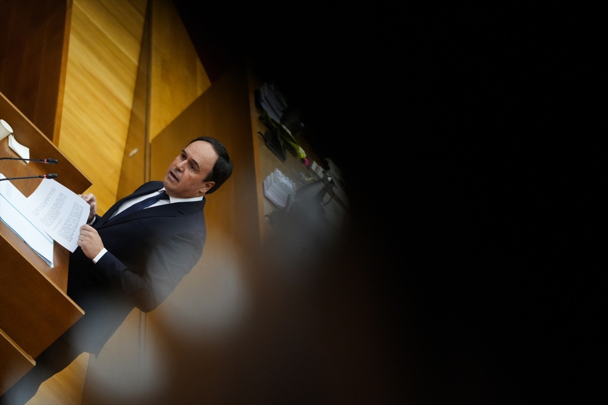 Pérez Llorca, presidente: se desliga de Mazón, pero no de Vox