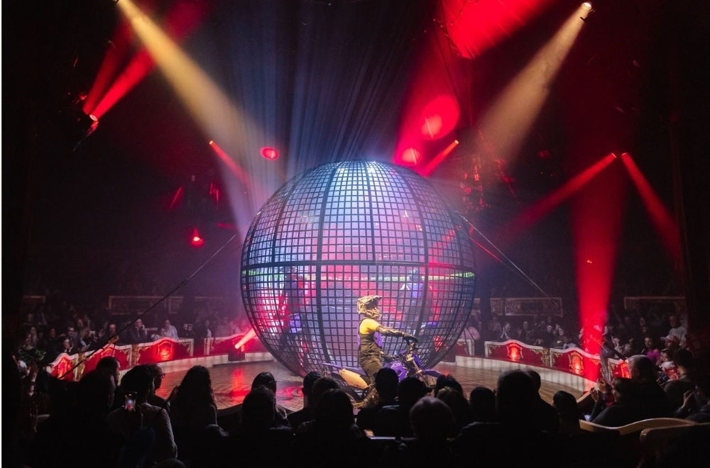 El Circo Raluy Legacy regresa a València con 'Cyborg', un espectáculo del futuro