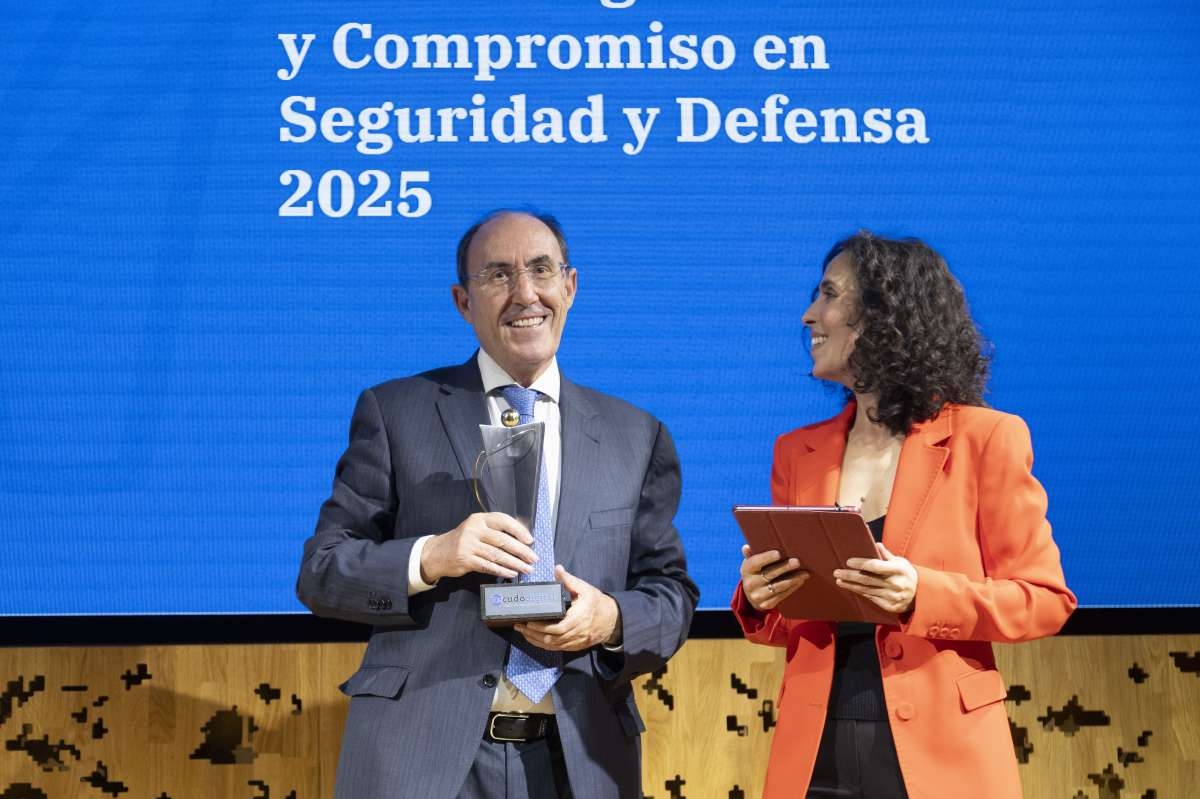 El mundo de la seguridad y la defensa arropa la primera edición de los Premios Escudo Digital