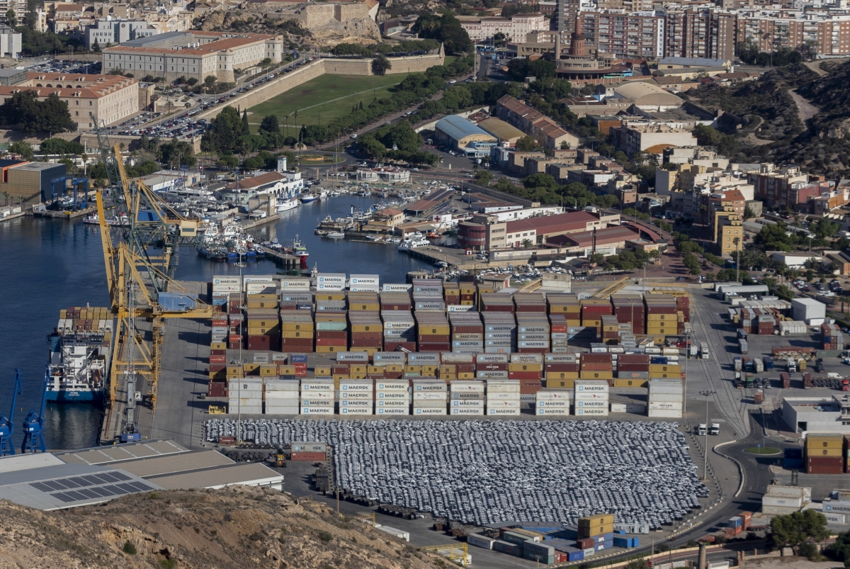 Placas solares en Plaza Mayor, Héroes de Cavite y Santa Lucía: el Puerto activa su mayor proyecto de autoconsumo