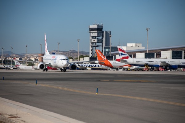 Aena reinicia el concurso de 38 millones del 'control' para ampliar el aeropuerto y evita un recurso