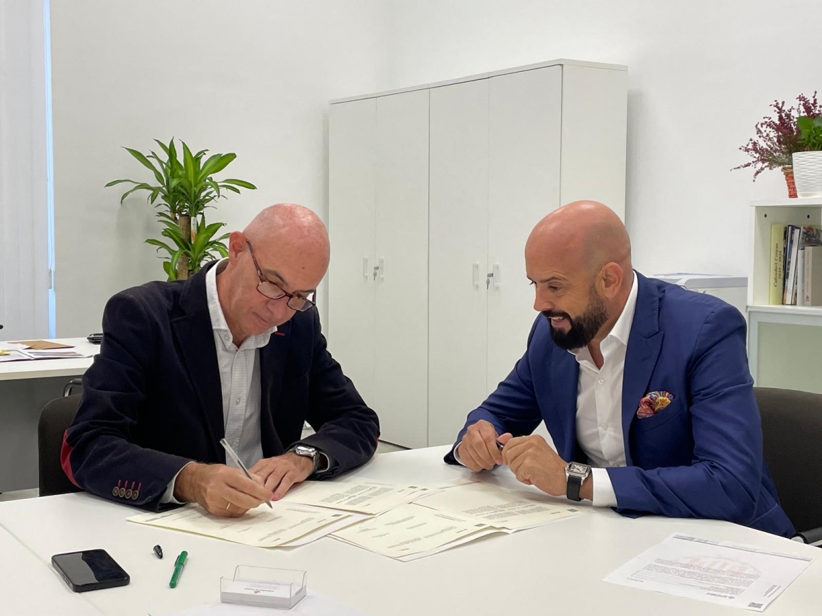 El Ayuntamiento de València firma un convenio con Adecco para la formación de personas desempleadas