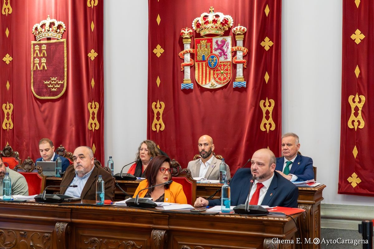 El PSOE fuerza un pronunciamiento del Pleno y Cartagena veta los vetos: sí a la igualdad en espacios públicos