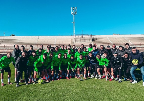 Getafe CF-Elche CF: duelo de conjuntos que se parecen sin balón, pero son muy distintos cuando es suyo