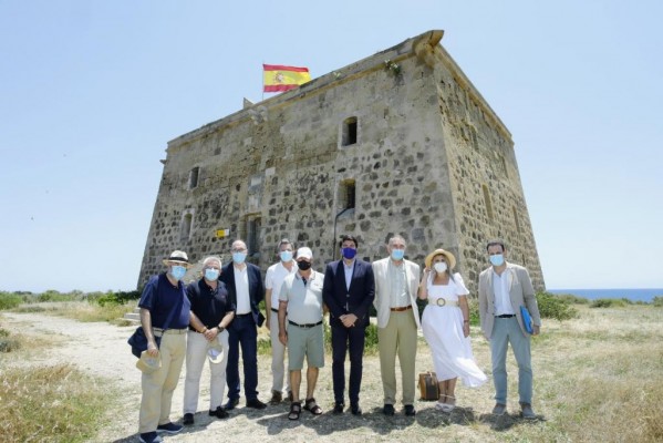 El futuro de Tabarca: del uso museístico de la Torre San José al transporte y el control del flujo turístico