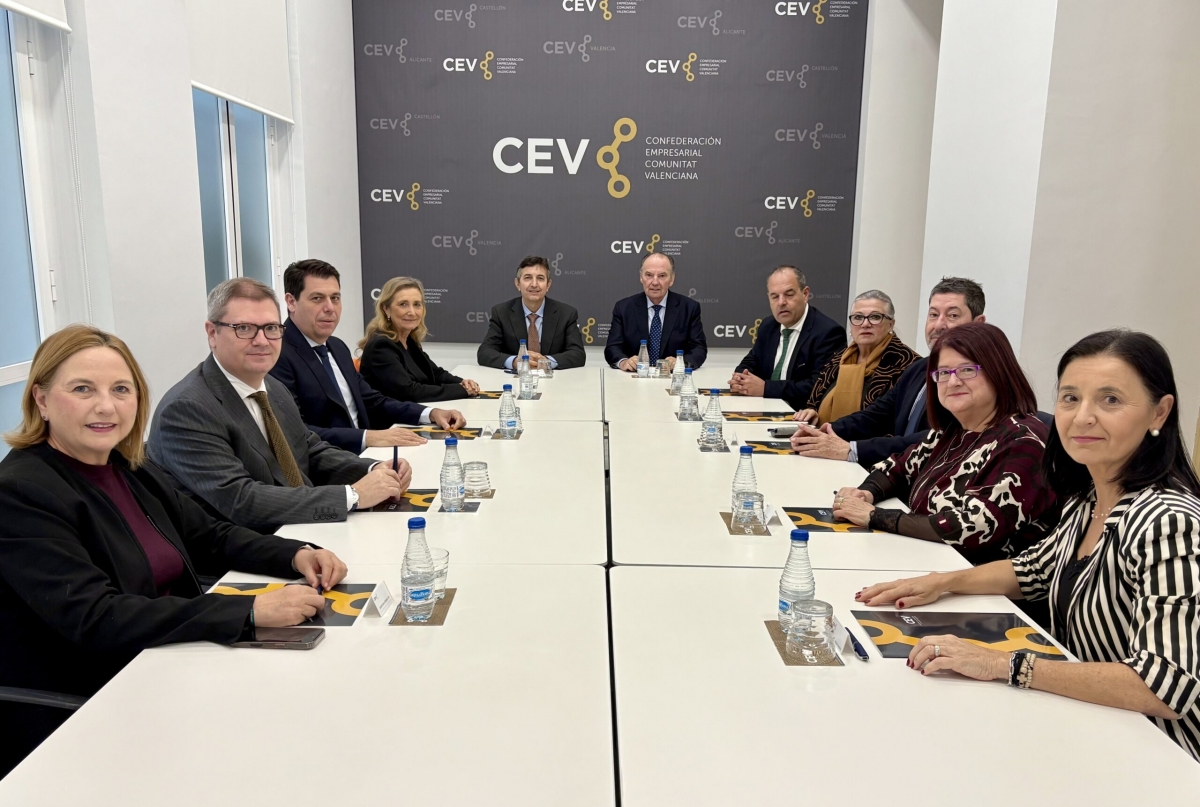 Primera medida institucional de la nueva CEV: recuperar la colaboración con Cámara Valencia 
