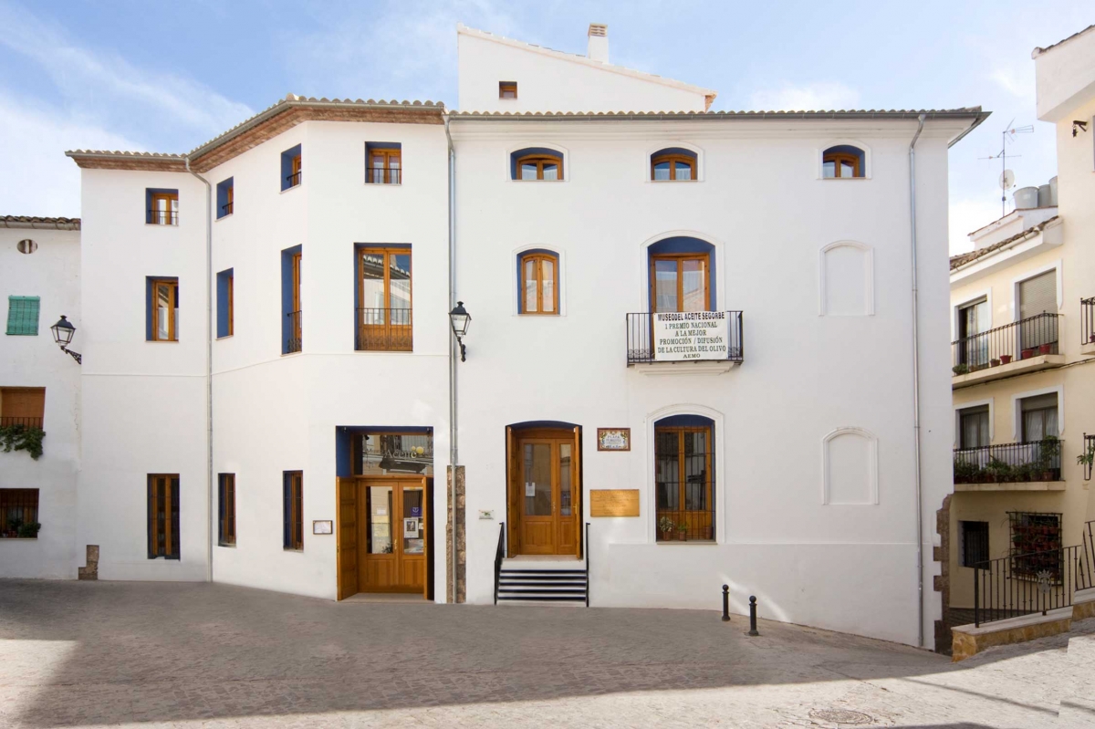 Segorbe moderniza su camping pero se queda sin ofertas para gestionar los apartamentos y el Museo del Aceite