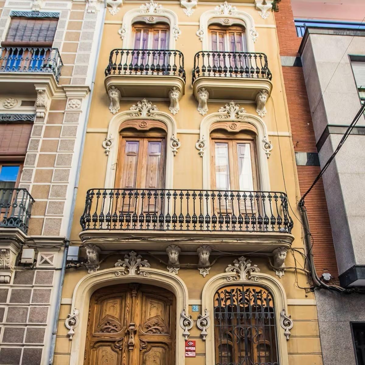 Burriana concede 50.000 euros en subvenciones directas para rehabilitar edificios modernistas del conjunto histórico