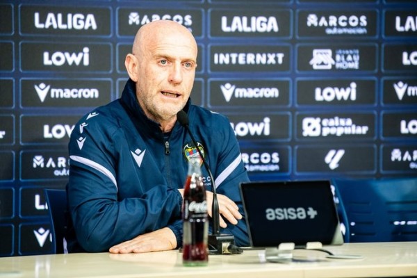 Calero siente confianza del club pero entiende que esté “en boca de todos”