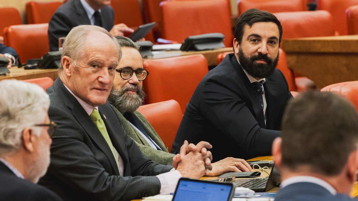 Asarta (Vox) reivindica en el Congreso la memoria de combatientes españoles enterrados por el mundo