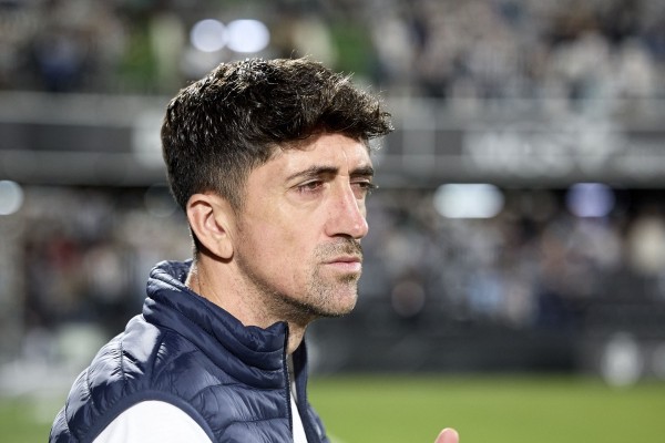 Pablo Hernández: “Espero que Rubén Ávalos no vuelva a dirigir ni un partido más al Castellón”