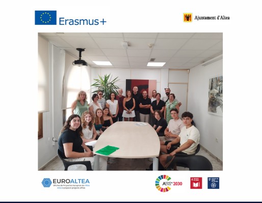 El alcalde de Altea recibe a los jóvenes del IES Bellaguarda participantes en Erasmus+