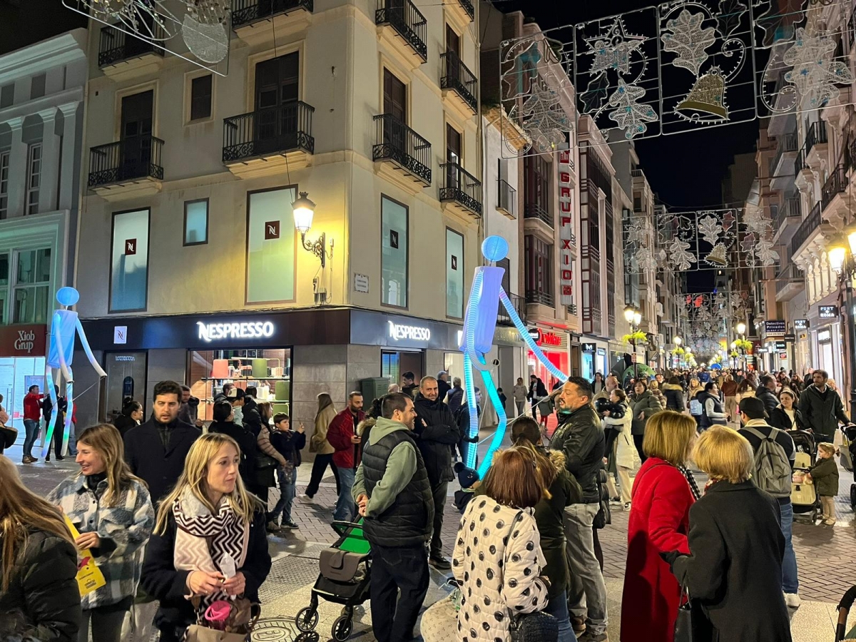 Castelló rebosa en un 'Black Friday' marcado por la música, la animación y el 