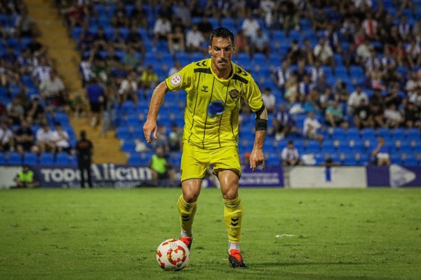 Borja San Emeterio, el defensa con instinto goleador del Intercity
